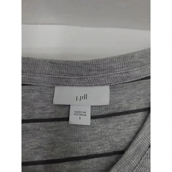 J. Jill Tunic Shirt Women's Size Small Grey Stripes V Neck Pockets Soft Waffle - Picture 4 of 7